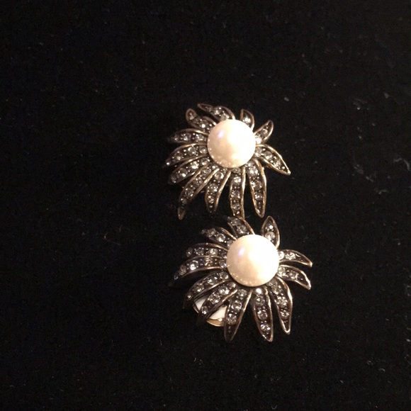 Heidi Daus Faux Pearl Earrings- Clip Ons - Picture 2 of 6